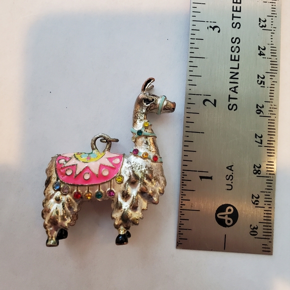 Vintage Pewter Llama Pendant Silver Tone - Picture 4 of 5